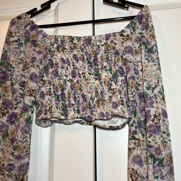 Y2K privy privately privileged Flower top - Picture 6 of 6